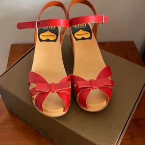 Brand New Swedish Hasbeens